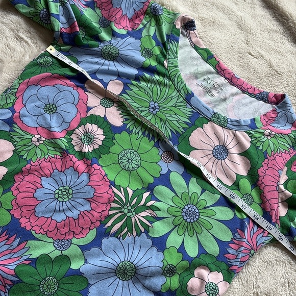 Talbots Floral Cotton Top – Size L | 95% Cotton | Vibrant Blooms | - Picture 6 of 7